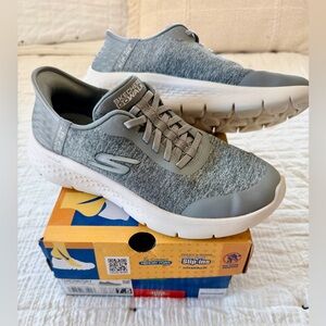 Skechers women’s Gray GoWalk Slip-On Sneakers size 7.5 wide fit
